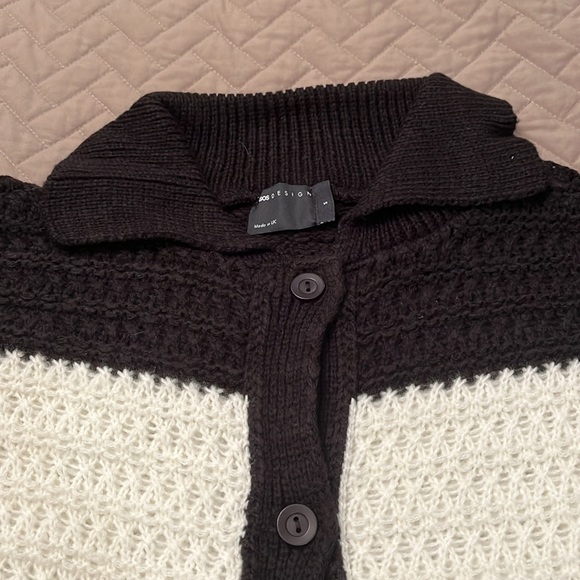 ASOS DESIGN Knit Oversized Sweater in Black/White stripe/NWT/S - Picture 7 of 12